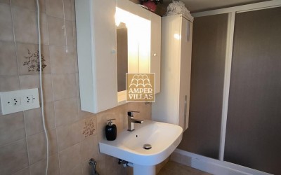 Lovely, cosy villa with a beautiful garden.